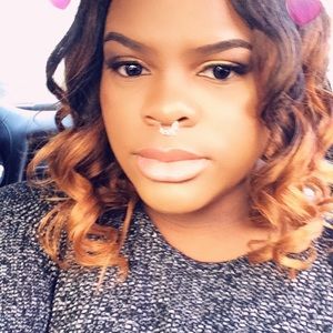 Meet your Posher, Scarlet